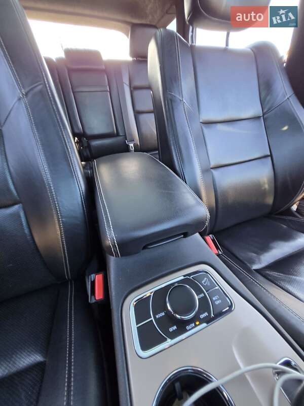 Внедорожник / Кроссовер Jeep Grand Cherokee 2015 в Житомире