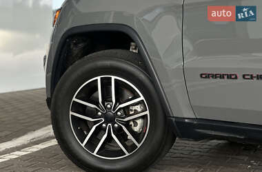 Позашляховик / Кросовер Jeep Grand Cherokee 2020 в 