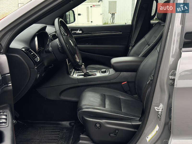 Внедорожник / Кроссовер Jeep Grand Cherokee 2020 в Киеве