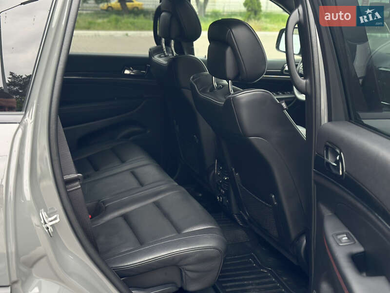 Внедорожник / Кроссовер Jeep Grand Cherokee 2020 в Киеве