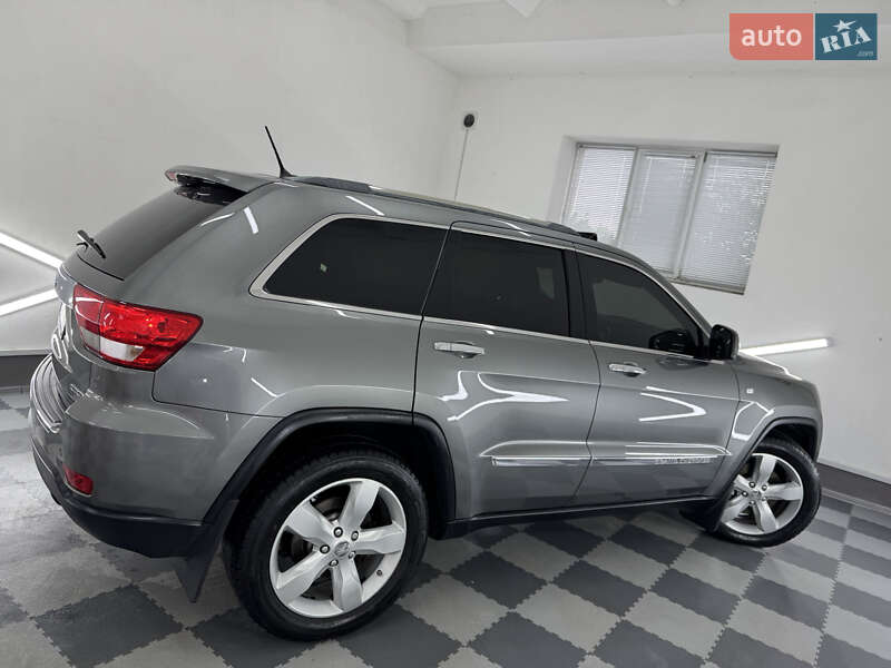 Внедорожник / Кроссовер Jeep Grand Cherokee 2011 в Трускавце
