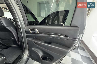 Внедорожник / Кроссовер Jeep Grand Cherokee 2011 в 