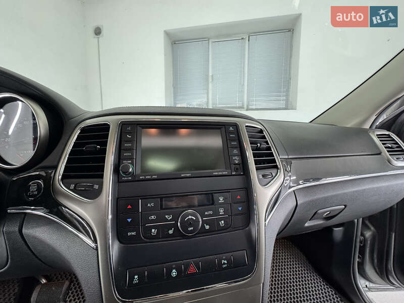 Внедорожник / Кроссовер Jeep Grand Cherokee 2011 в Трускавце
