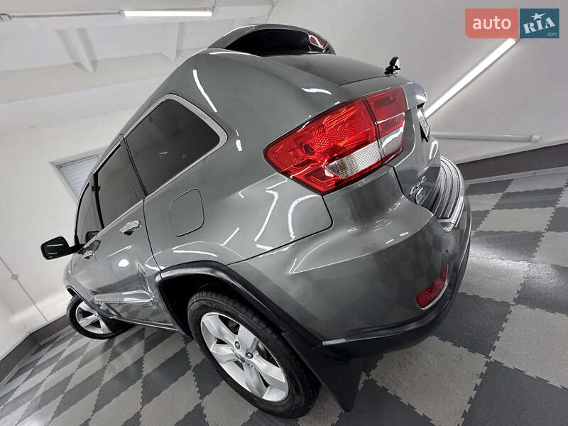 Внедорожник / Кроссовер Jeep Grand Cherokee 2011 в Трускавце