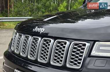 Внедорожник / Кроссовер Jeep Grand Cherokee 2017 в 