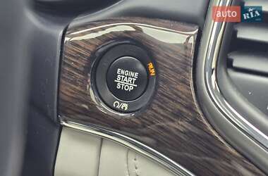 Внедорожник / Кроссовер Jeep Grand Cherokee 2017 в 