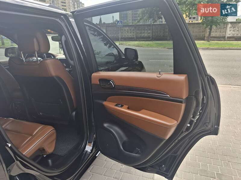 Внедорожник / Кроссовер Jeep Grand Cherokee 2021 в Черкассах