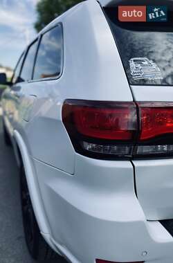Позашляховик / Кросовер Jeep Grand Cherokee 2018 в 