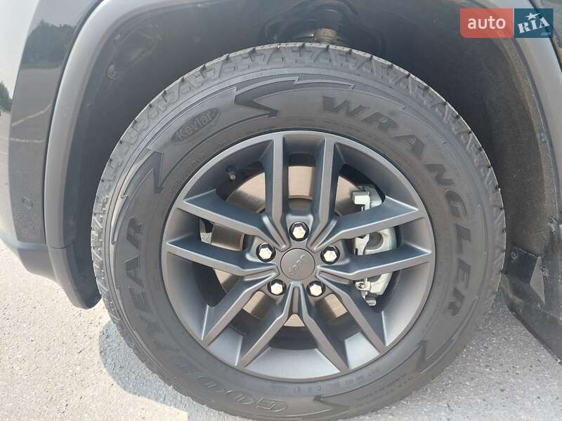 Внедорожник / Кроссовер Jeep Grand Cherokee 2021 в Умани фото 27 Внедорожник / Кроссовер Jeep Grand Cherokee 2021 в Умани