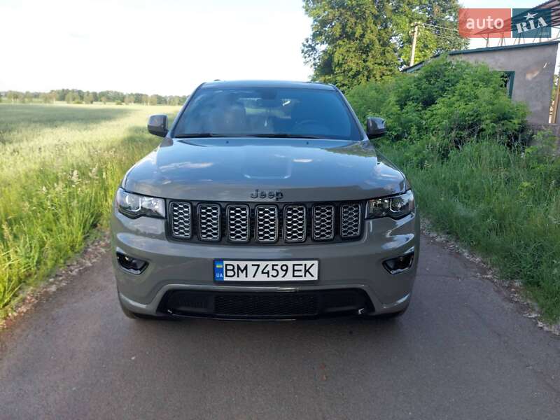 Внедорожник / Кроссовер Jeep Grand Cherokee 2022 в Ромнах