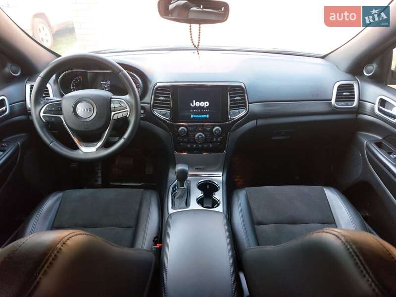 Внедорожник / Кроссовер Jeep Grand Cherokee 2022 в Ромнах