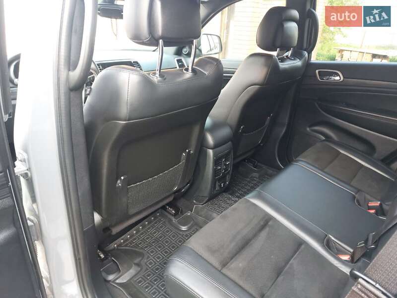 Внедорожник / Кроссовер Jeep Grand Cherokee 2022 в Ромнах