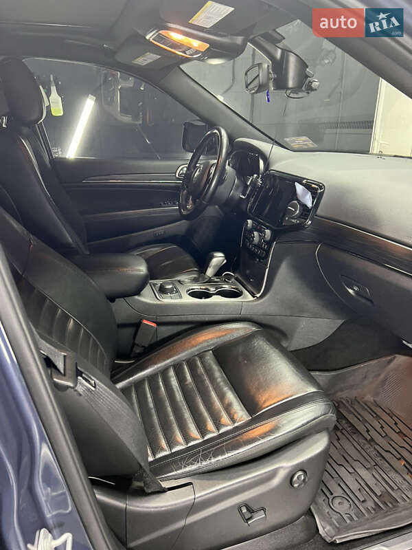 Внедорожник / Кроссовер Jeep Grand Cherokee 2019 в Киеве