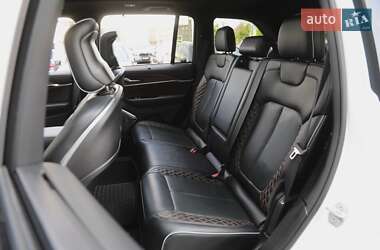 Внедорожник / Кроссовер Jeep Grand Cherokee 2022 в 
