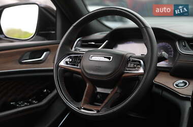 Внедорожник / Кроссовер Jeep Grand Cherokee 2022 в 