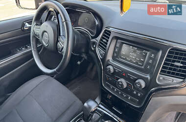 Внедорожник / Кроссовер Jeep Grand Cherokee 2016 в 