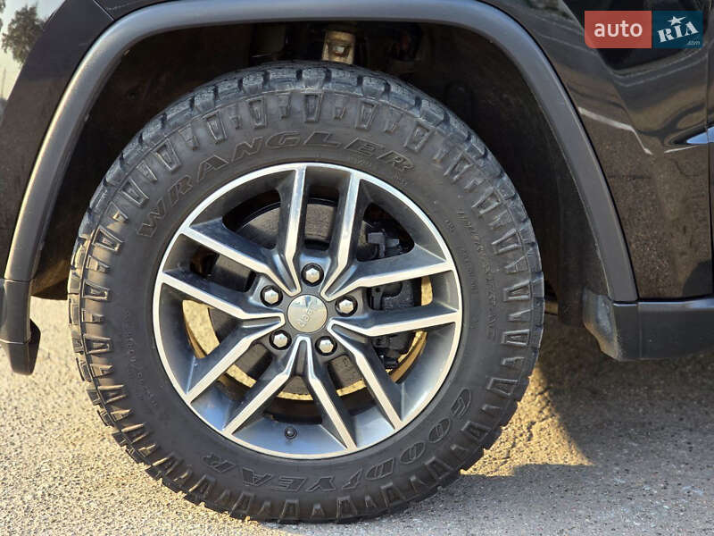 Позашляховик / Кросовер Jeep Grand Cherokee 2018 в Броварах