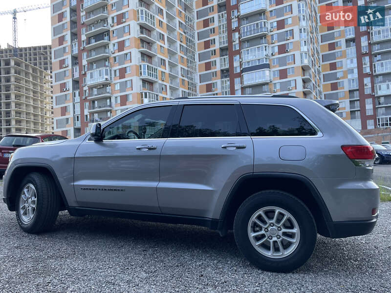Внедорожник / Кроссовер Jeep Grand Cherokee 2017 в Киеве