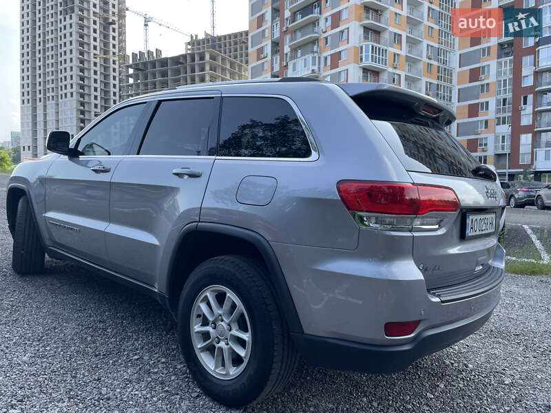Внедорожник / Кроссовер Jeep Grand Cherokee 2017 в Киеве