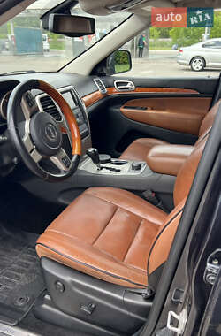 Внедорожник / Кроссовер Jeep Grand Cherokee 2012 в 