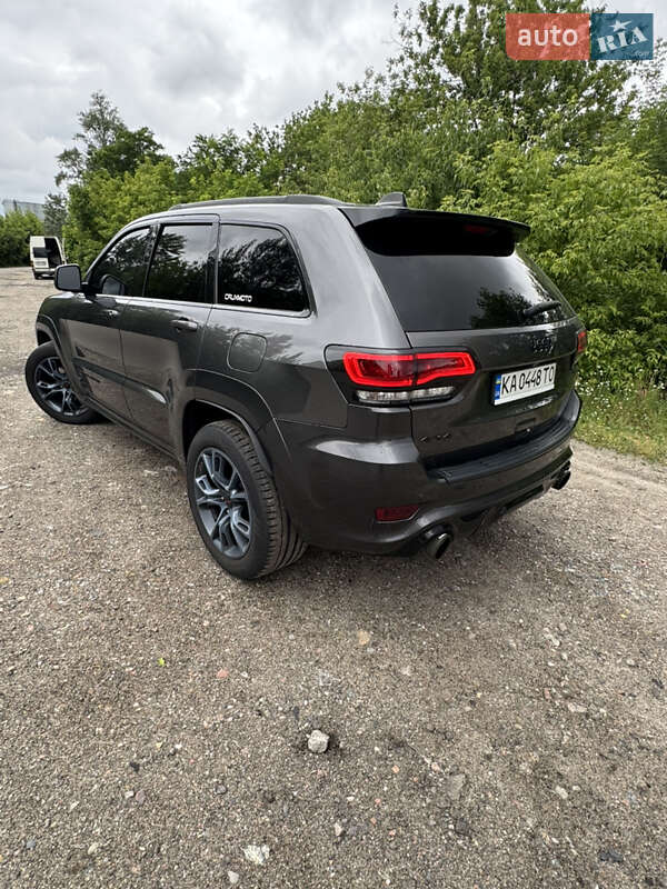 Внедорожник / Кроссовер Jeep Grand Cherokee 2016 в Киеве