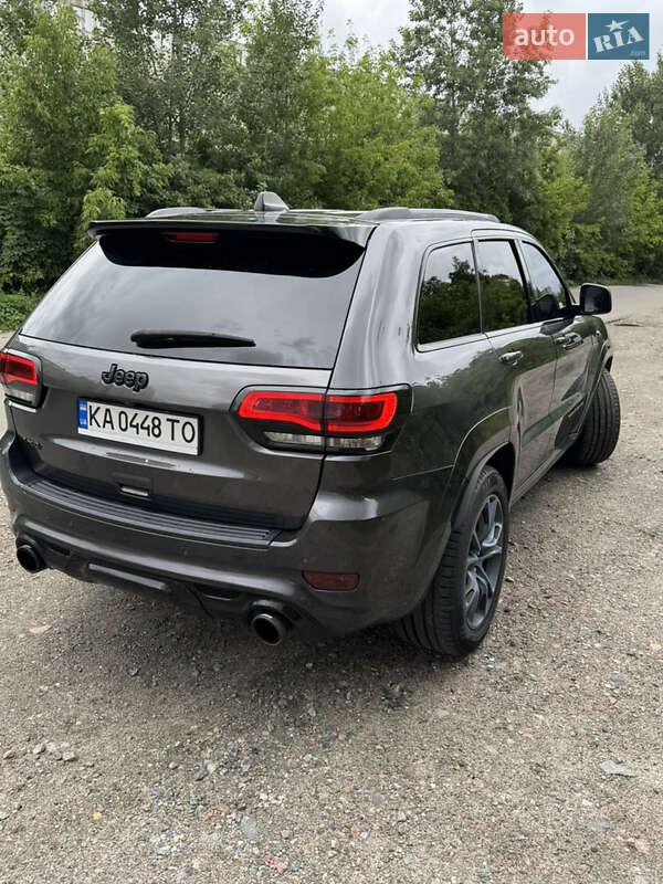 Внедорожник / Кроссовер Jeep Grand Cherokee 2016 в Киеве