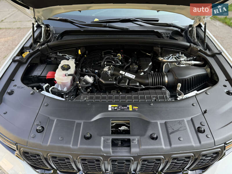 Внедорожник / Кроссовер Jeep Grand Cherokee 2024 в Киеве