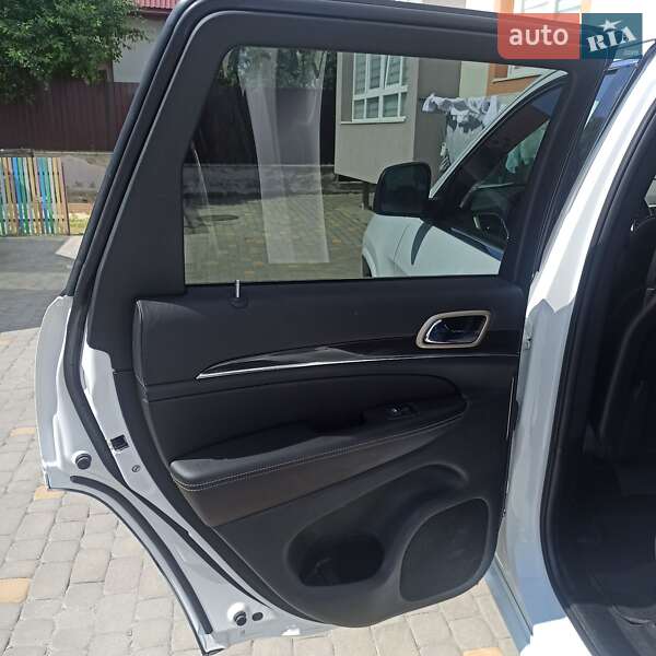 Внедорожник / Кроссовер Jeep Grand Cherokee 2013 в Тернополе