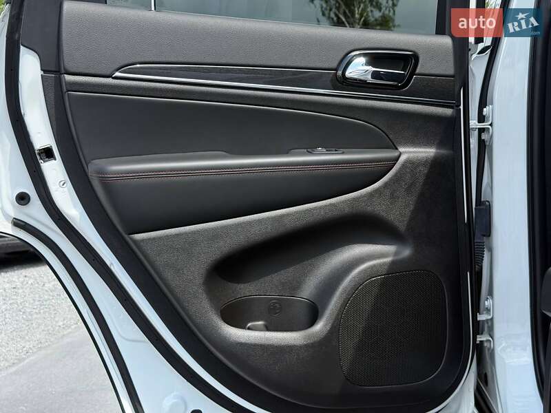 Внедорожник / Кроссовер Jeep Grand Cherokee 2021 в Ровно