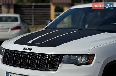 Внедорожник / Кроссовер Jeep Grand Cherokee 2018 в 
