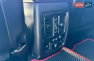 Внедорожник / Кроссовер Jeep Grand Cherokee 2018 в 