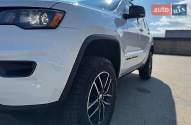 Внедорожник / Кроссовер Jeep Grand Cherokee 2018 в 