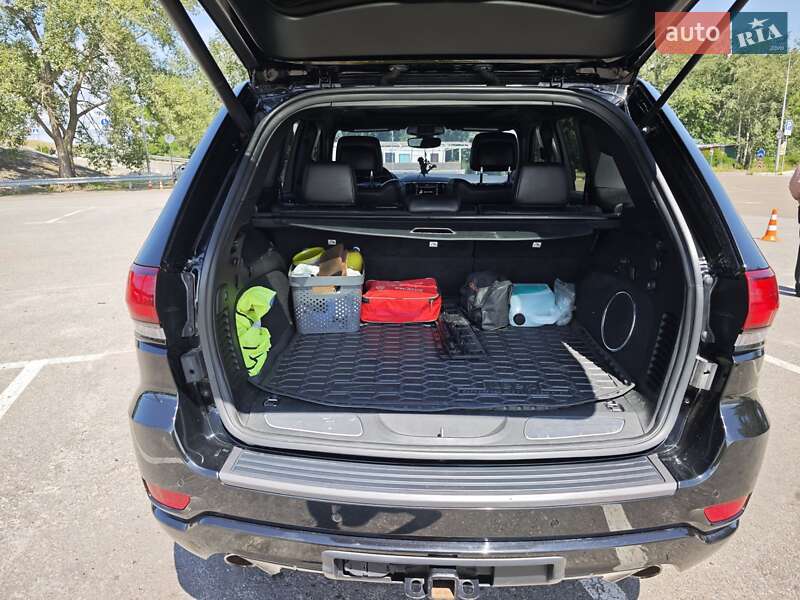 Внедорожник / Кроссовер Jeep Grand Cherokee 2018 в Киеве