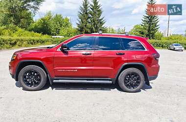 Внедорожник / Кроссовер Jeep Grand Cherokee 2015 в 