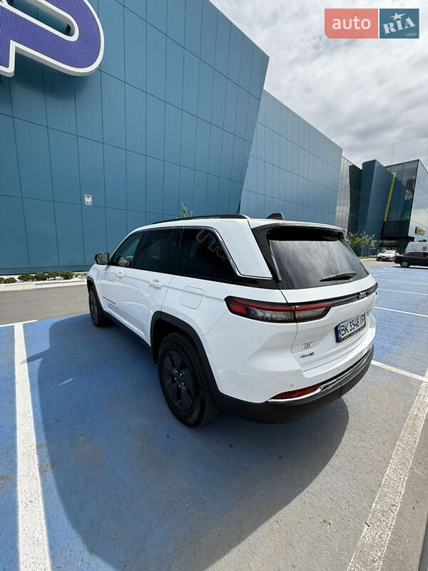 Внедорожник / Кроссовер Jeep Grand Cherokee 2022 в Киеве