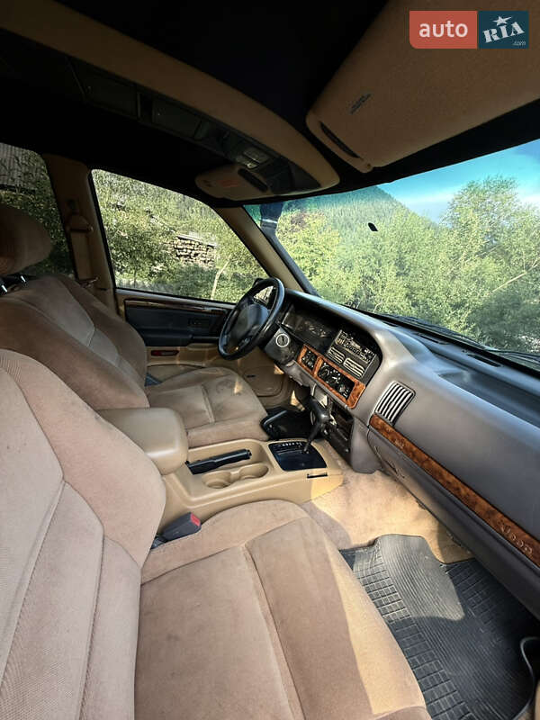 Внедорожник / Кроссовер Jeep Grand Cherokee 1996 в Межгорье