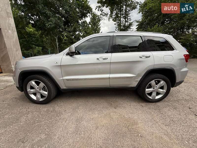 Позашляховик / Кросовер Jeep Grand Cherokee 2011 в Львові