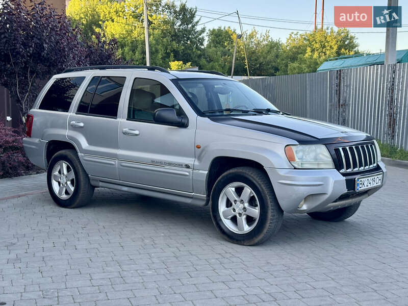 Внедорожник / Кроссовер Jeep Grand Cherokee 2003 в Дубно
