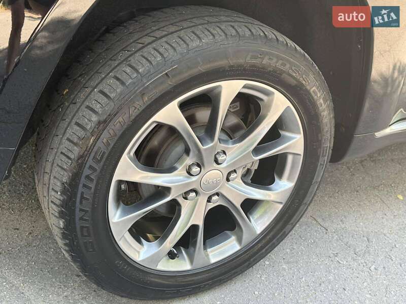 Внедорожник / Кроссовер Jeep Grand Cherokee 2019 в Запорожье фото 9 Внедорожник / Кроссовер Jeep Grand Cherokee 2019 в Запорожье