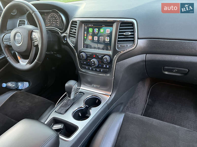 Внедорожник / Кроссовер Jeep Grand Cherokee 2017 в Сумах