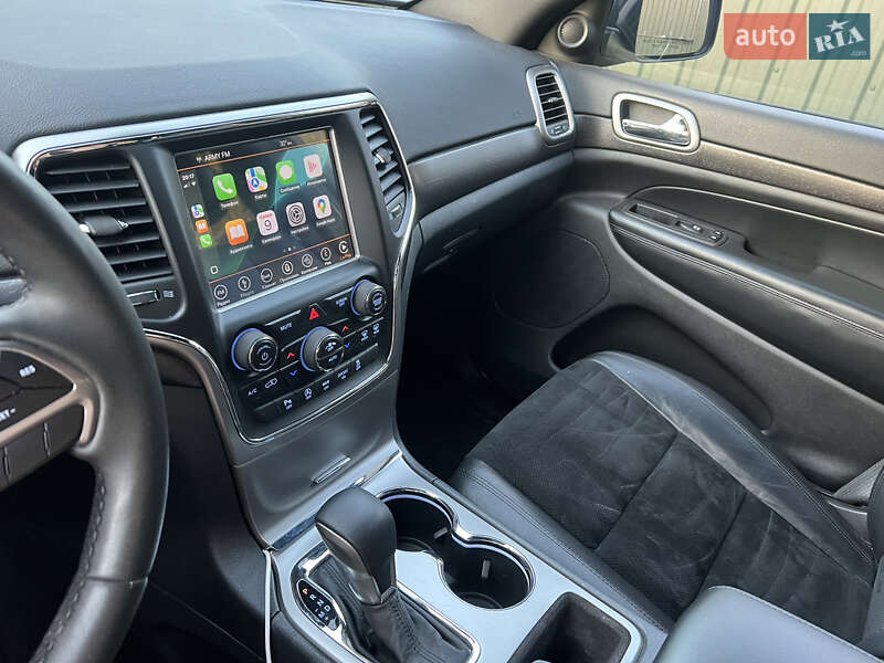 Внедорожник / Кроссовер Jeep Grand Cherokee 2017 в Сумах