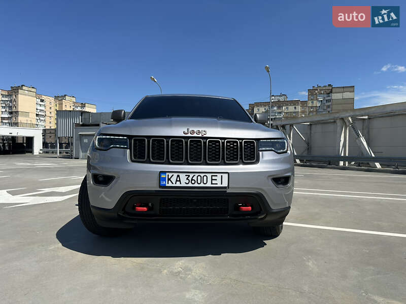 Внедорожник / Кроссовер Jeep Grand Cherokee 2018 в Киеве фото 3 Внедорожник / Кроссовер Jeep Grand Cherokee 2018 в Киеве