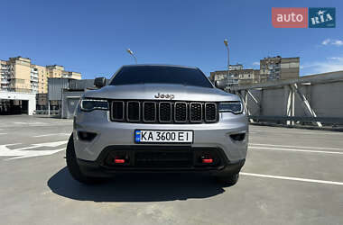 Внедорожник / Кроссовер Jeep Grand Cherokee 2018 в 