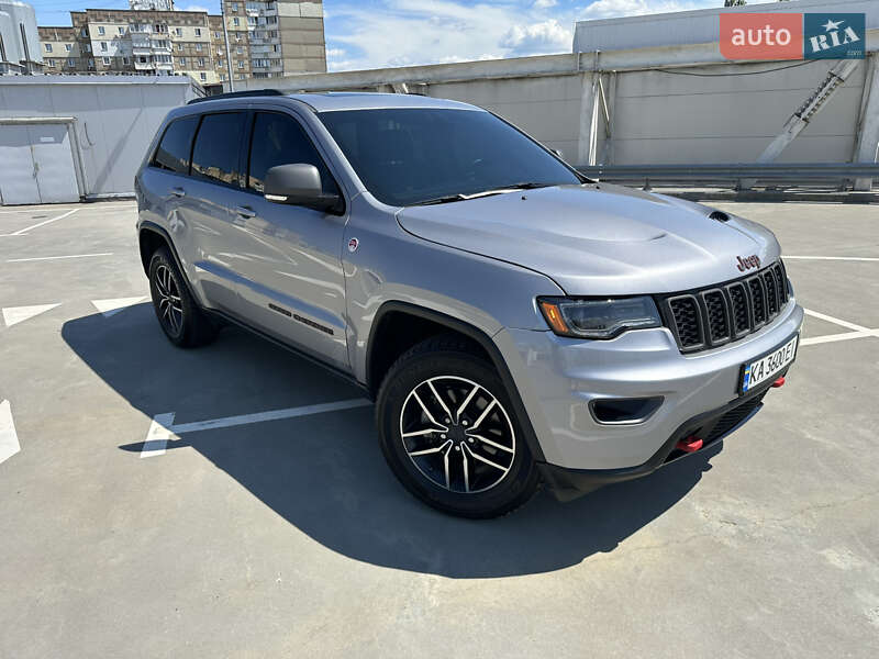 Внедорожник / Кроссовер Jeep Grand Cherokee 2018 в Киеве фото 6 Внедорожник / Кроссовер Jeep Grand Cherokee 2018 в Киеве
