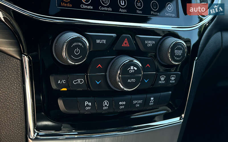 Внедорожник / Кроссовер Jeep Grand Cherokee 2020 в Львове