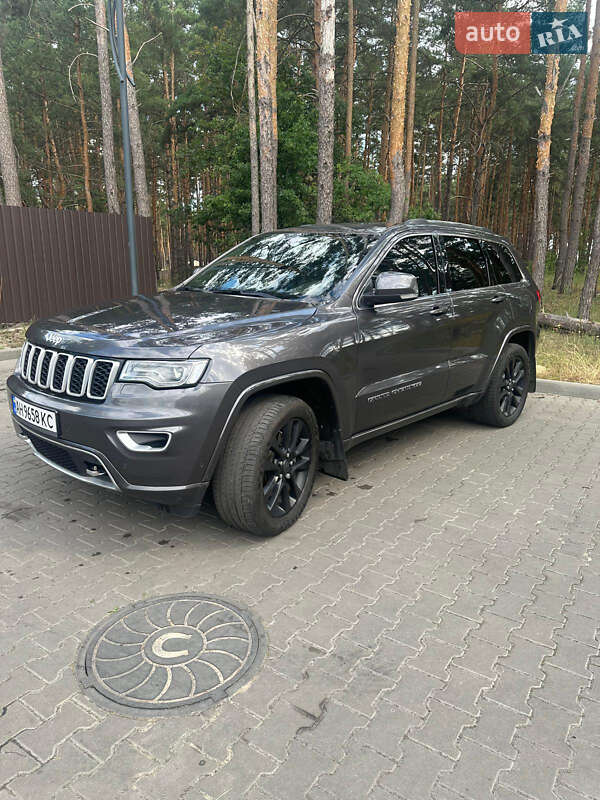 Внедорожник / Кроссовер Jeep Grand Cherokee 2017 в Киеве фото 4 Внедорожник / Кроссовер Jeep Grand Cherokee 2017 в Киеве