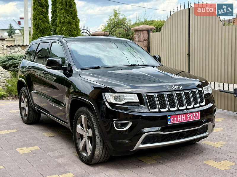 Внедорожник / Кроссовер Jeep Grand Cherokee 2015 в 