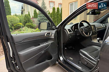 Внедорожник / Кроссовер Jeep Grand Cherokee 2015 в 