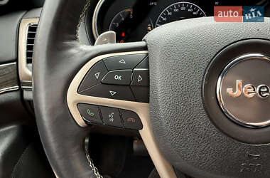 Внедорожник / Кроссовер Jeep Grand Cherokee 2015 в 