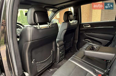 Внедорожник / Кроссовер Jeep Grand Cherokee 2015 в 